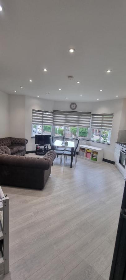 Modern 2bd Flat * Londra